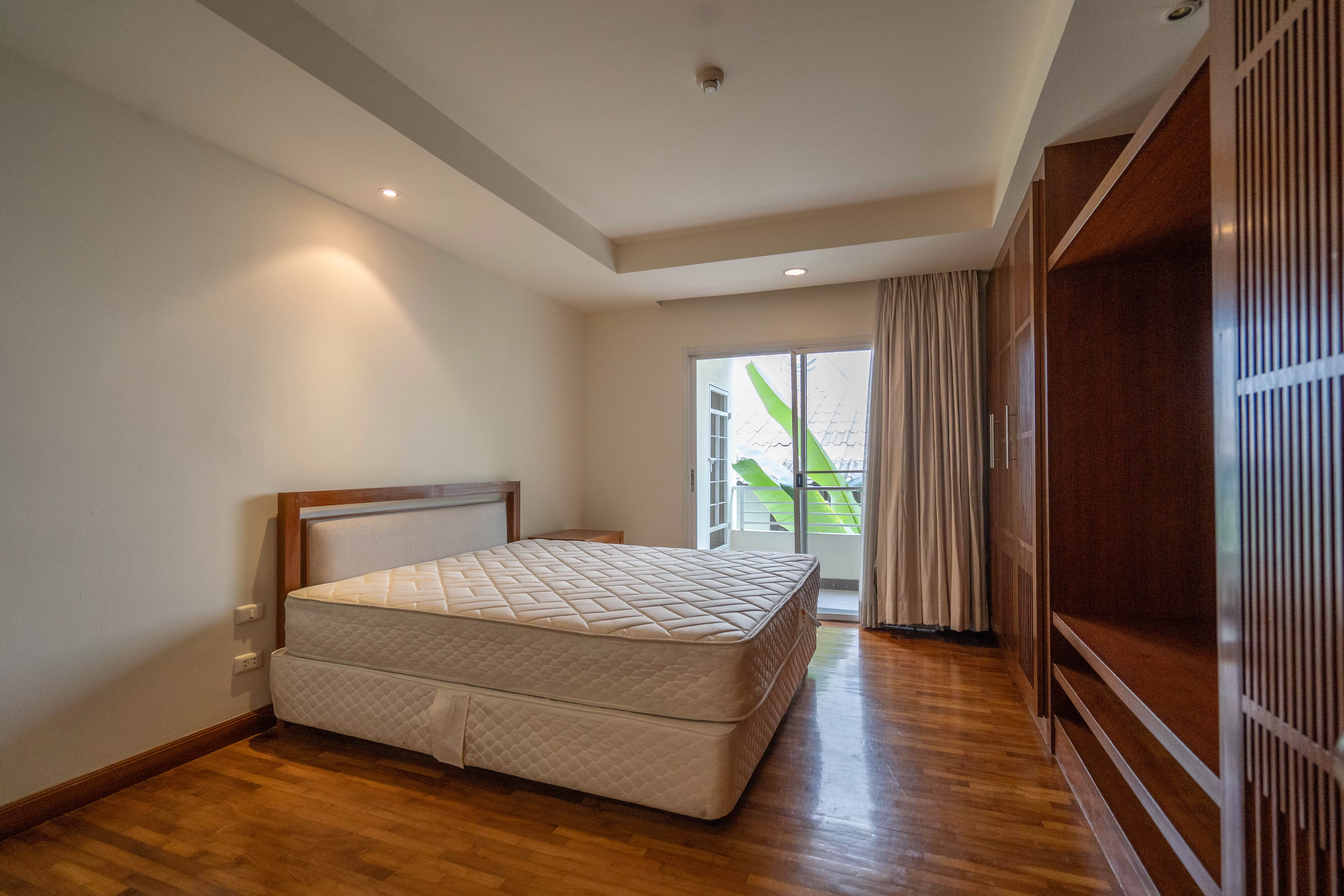 8  3 br Apartment For Rent in Sathorn ,Bangkok BTS Chong Nonsi at Quality Of Living 13000664