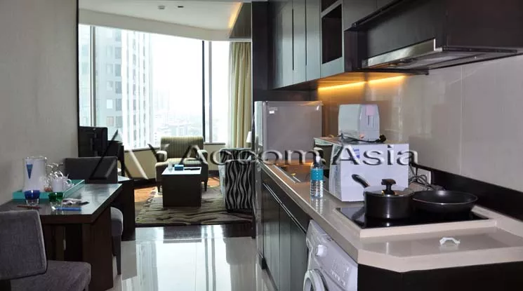  1 Bedroom  Apartment For Rent in Sukhumvit, Bangkok  near BTS Phra khanong (13000671)