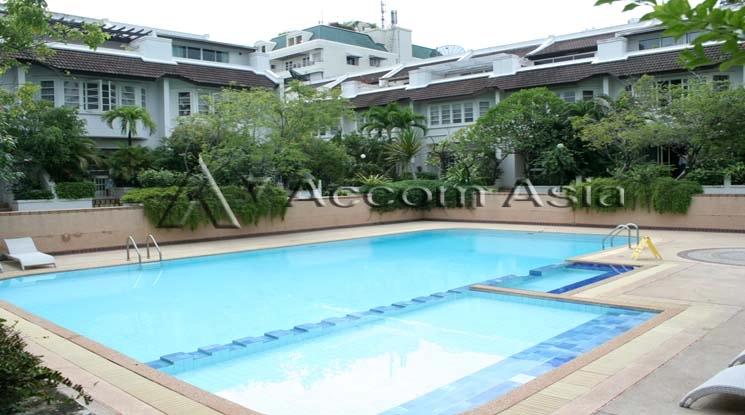  Natural Place Townhouse  4 Bedroom for Rent MRT Phetchaburi in Sukhumvit Bangkok