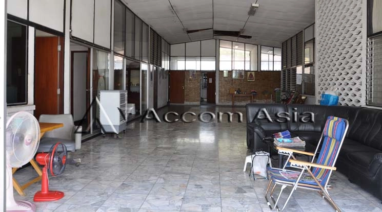 4  Land For Sale in Sukhumvit ,Bangkok BTS Ekkamai 13000680