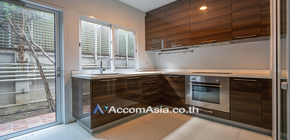 Home Office, Pet friendly |  3 Bedrooms  Townhouse For Rent in Sukhumvit, Bangkok  near BTS Asok - MRT Queen Sirikit National Convention Center (13000707)