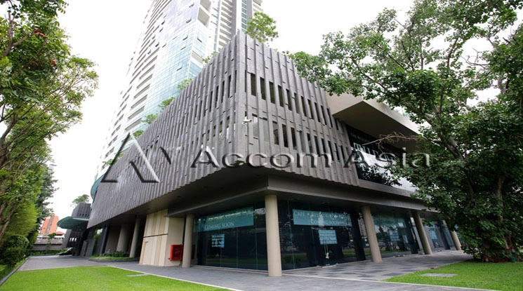 Duplex Condo |  The River Condominium Condominium  3 Bedroom for Rent BTS Krung Thon Buri in Charoennakhon Bangkok