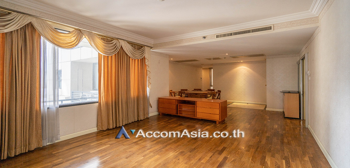  3 Bedrooms  Condominium For Sale in Sathorn, Bangkok  near BTS Chong Nonsi - MRT Lumphini (13000751)