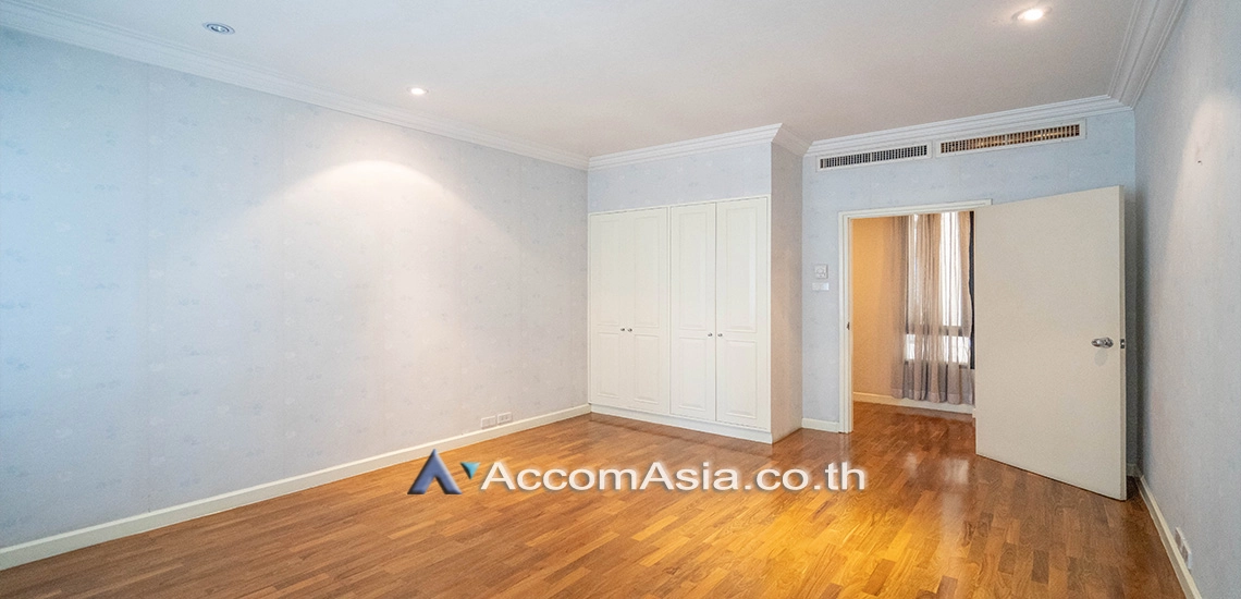 6  3 br Condominium For Sale in Sathorn ,Bangkok BTS Chong Nonsi - MRT Lumphini at Baan Piya Sathorn 13000751