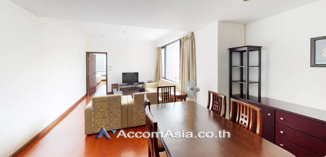  3 Bedrooms  Condominium For Sale in Sathorn, Bangkok  near BTS Chong Nonsi - MRT Lumphini (13000752)