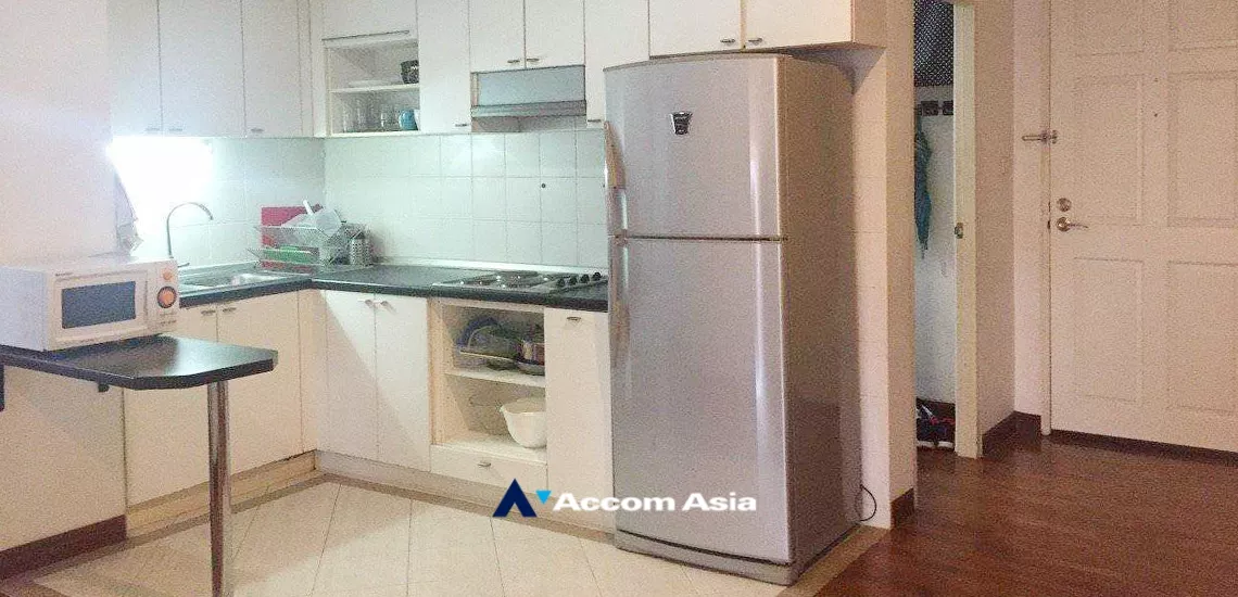 unitCorner Unit |  3 Bedrooms  Condominium For Rent in Sukhumvit, Bangkok  near BTS Nana (13000755)