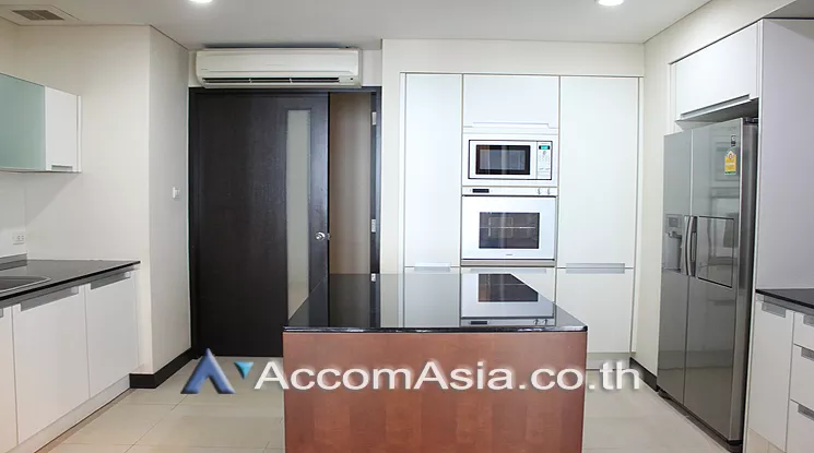 unit 3 Bedrooms  Condominium For Rent in Ploenchit, Bangkok  near BTS Chitlom (13000764)