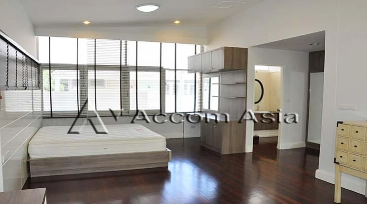 7  4 br House For Rent in Sukhumvit ,Bangkok BTS Ekkamai 90352