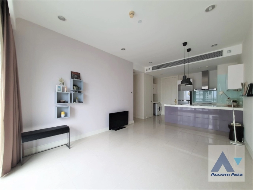  2 Bedrooms  Condominium For Rent & Sale in Ploenchit, Bangkok  near BTS Chitlom (13000782)