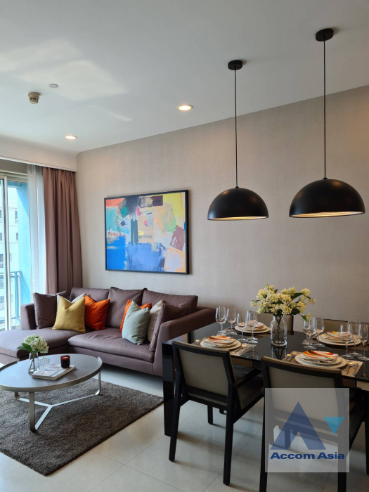  2 Bedrooms  Condominium For Rent & Sale in Ploenchit, Bangkok  near BTS Chitlom (13000788)