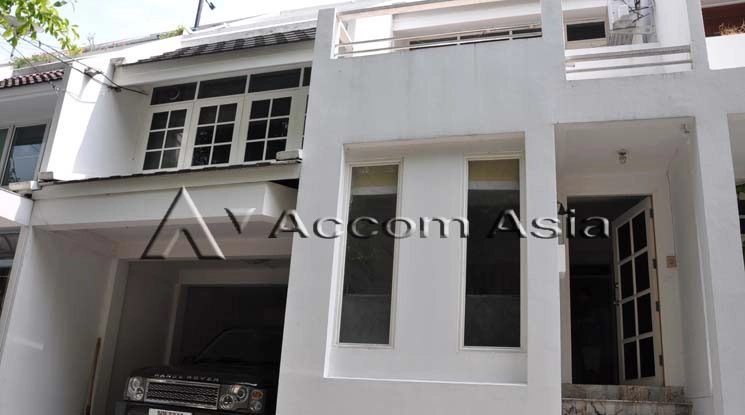 unitHome Office |  5 Bedrooms  Townhouse For Rent in Sukhumvit, Bangkok  near BTS Ekkamai (13000795)