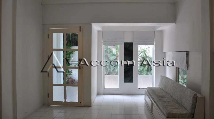 6  5 br Townhouse For Rent in Sukhumvit ,Bangkok BTS Ekkamai 13000795