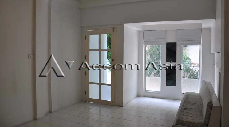 unitHome Office |  5 Bedrooms  Townhouse For Rent in Sukhumvit, Bangkok  near BTS Ekkamai (13000795)