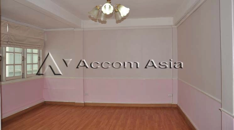 8  5 br Townhouse For Rent in Sukhumvit ,Bangkok BTS Ekkamai 13000795