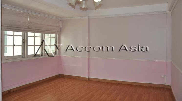 9  5 br Townhouse For Rent in Sukhumvit ,Bangkok BTS Ekkamai 13000795