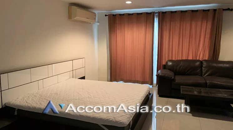 unitBig Balcony |  3 Bedrooms  Condominium For Rent in Sukhumvit, Bangkok  near BTS Phrom Phong (13000798)