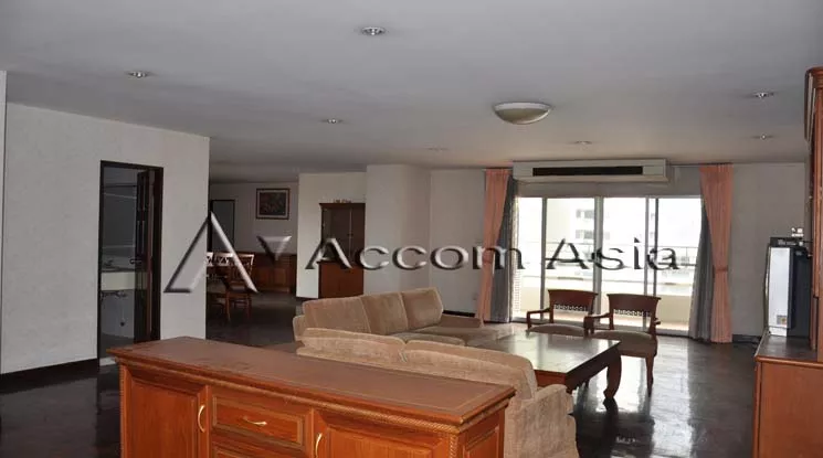 Big Balcony |  Regent On The Park 3 Condominium  3 Bedroom for Rent BTS Phrom Phong in Sukhumvit Bangkok