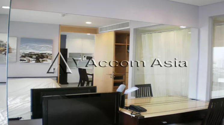 unit 1 Bedroom  Condominium For Rent & Sale in Sathorn, Bangkok  near MRT Khlong Toei (13000811)
