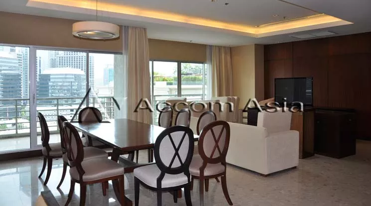 unit 3 Bedrooms  Apartment For Rent in Ploenchit, Bangkok  near BTS Ploenchit (13000863)