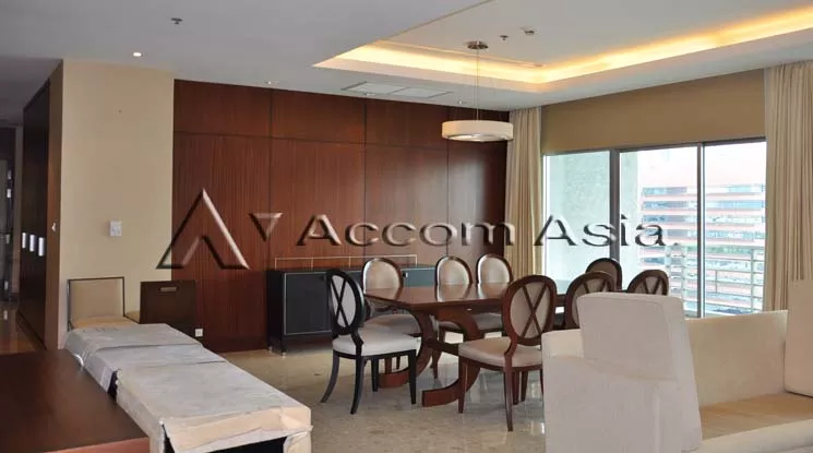 unit 3 Bedrooms  Apartment For Rent in Ploenchit, Bangkok  near BTS Ploenchit (13000863)