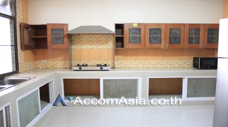 unitHome Office |  4 Bedrooms  House For Rent & Sale in Sukhumvit, Bangkok  near BTS Thong Lo (13000877)