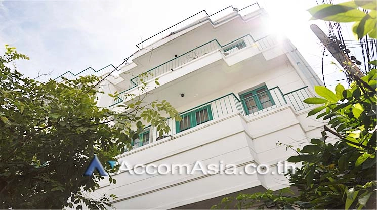 16  4 br Townhouse For Sale in Phaholyothin ,Bangkok BTS Ari 13000895