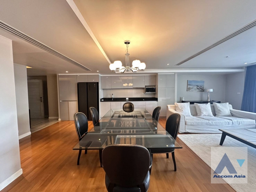 unitElegant family-friendly condo with garden balcony (13000952)