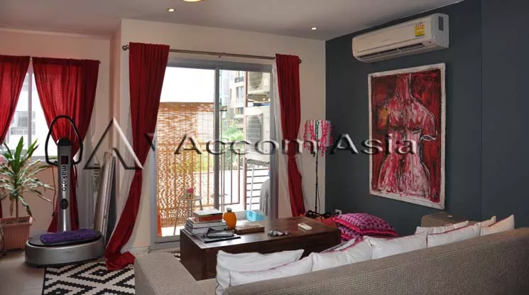  1 Bedroom  Condominium For Rent & Sale in Ploenchit, Bangkok  near BTS National Stadium (13000964)
