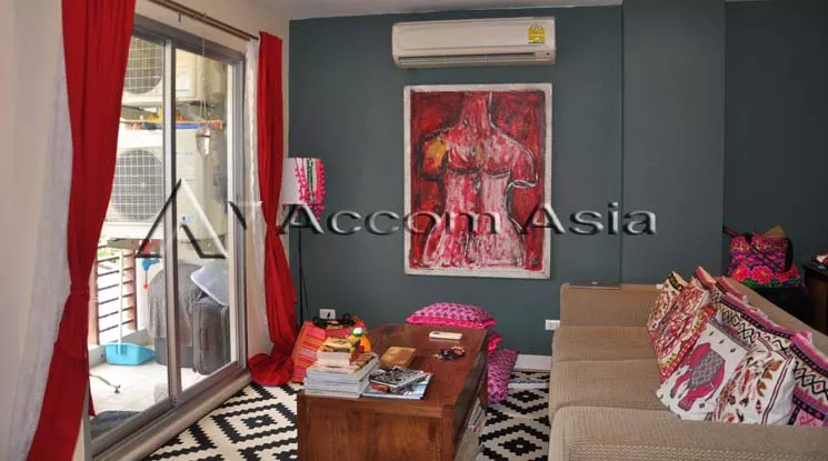  1 Bedroom  Condominium For Rent & Sale in Ploenchit, Bangkok  near BTS National Stadium (13000964)