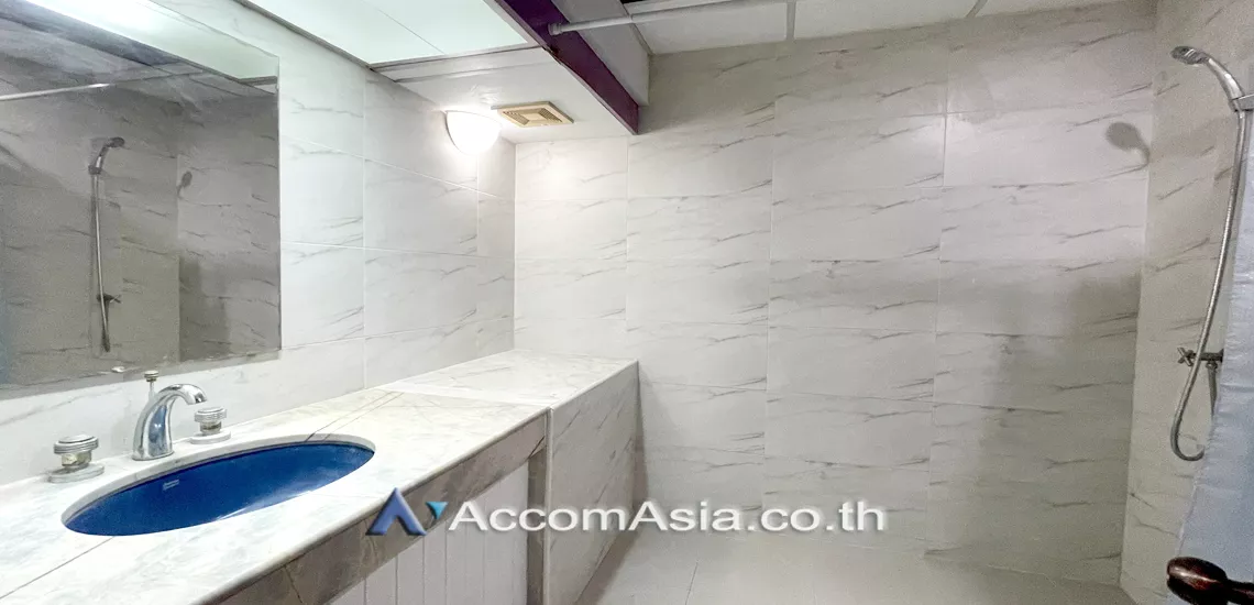 18  3 br Townhouse for rent and sale in Sathorn ,Bangkok BRT Nararam 3 at Modern style 13000997