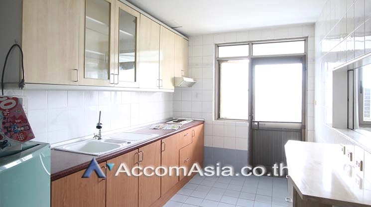 unit 3 Bedrooms  Condominium For Rent in Sukhumvit, Bangkok  near BTS Phrom Phong (13000998)