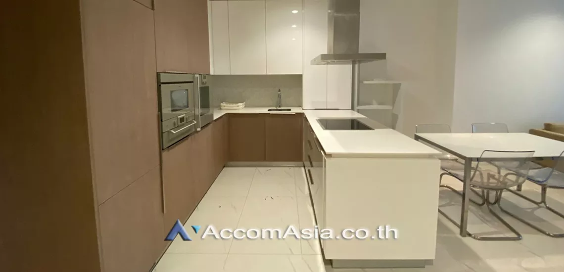 unit 1 Bedroom  Condominium For Rent in Ploenchit, Bangkok  near BTS Ratchadamri - MRT Silom (13001020)