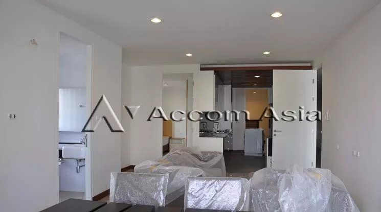 unit 3 Bedrooms  Apartment For Rent in Sukhumvit, Bangkok  near BTS Ekkamai (13001022)