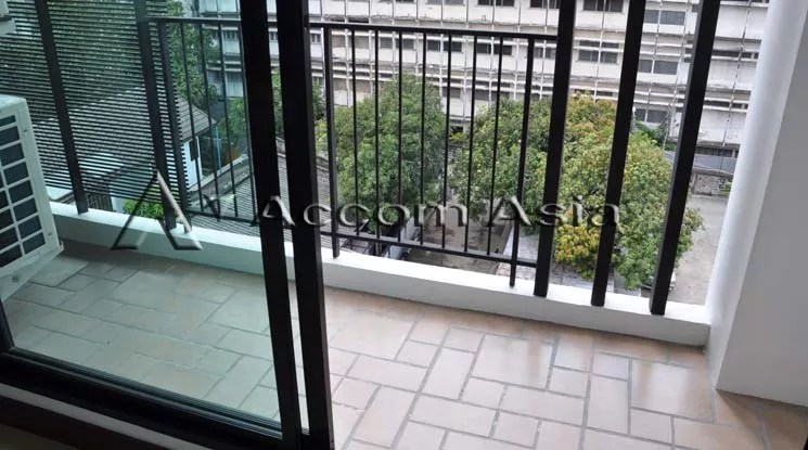 unit 3 Bedrooms  Apartment For Rent in Sukhumvit, Bangkok  near BTS Ekkamai (13001023)