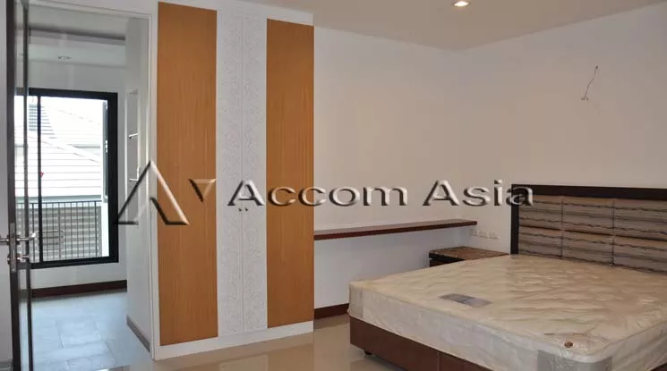 8  3 br Apartment For Rent in Sukhumvit ,Bangkok BTS Ekkamai at Urban space in Bangkok 13001028