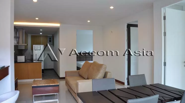 unit 3 Bedrooms  Apartment For Rent in Sukhumvit, Bangkok  near BTS Ekkamai (13001028)