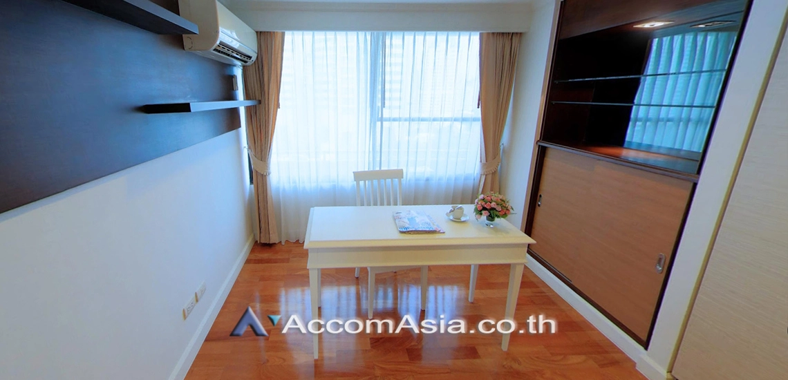 8  4 br Apartment For Rent in Sukhumvit ,Bangkok BTS Asok - MRT Sukhumvit at Warm Family Atmosphere 13001041