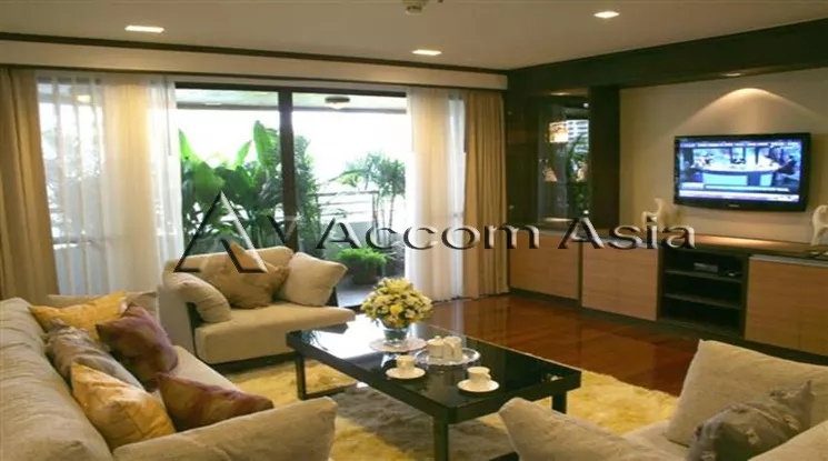 Big Balcony |  3 Bedrooms  Apartment For Rent in Sukhumvit, Bangkok  near BTS Asok - MRT Sukhumvit (13001042)