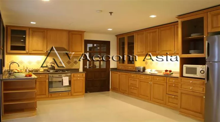  1  3 br Apartment For Rent in Sukhumvit ,Bangkok BTS Asok - MRT Sukhumvit at Warm Family Atmosphere 13001042