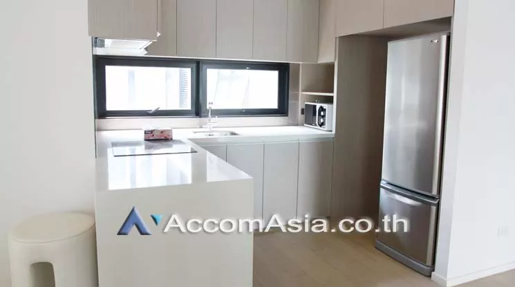  2 Bedrooms  Condominium For Rent & Sale in Sukhumvit, Bangkok  near BTS Ekkamai (13001064)