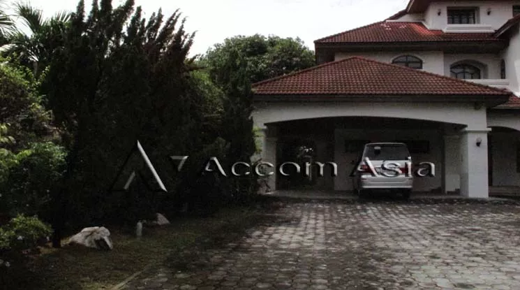  1  5 br House For Rent in Samutprakan ,Samutprakan BTS Bearing at Moo Baan Ladawan Srinakarin 13001078