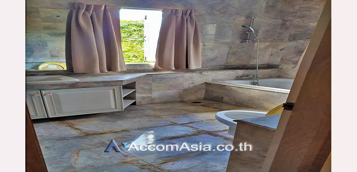 16  5 br House For Rent in Samutprakan ,Samutprakan BTS Bearing at Moo Baan Ladawan Srinakarin 13001078