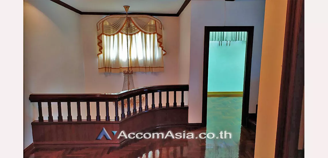 9  5 br House For Rent in Samutprakan ,Samutprakan BTS Bearing at Moo Baan Ladawan Srinakarin 13001078