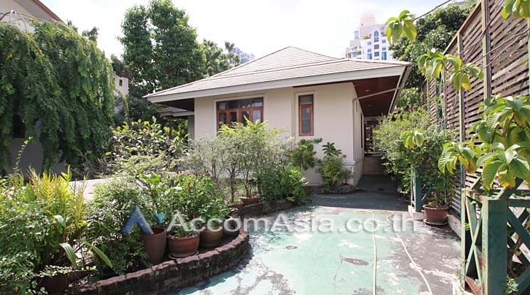 13  4 br House For Rent in sathorn ,Bangkok BTS Chong Nonsi 90359