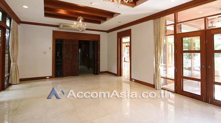 5  4 br House For Rent in sathorn ,Bangkok BTS Chong Nonsi 90359