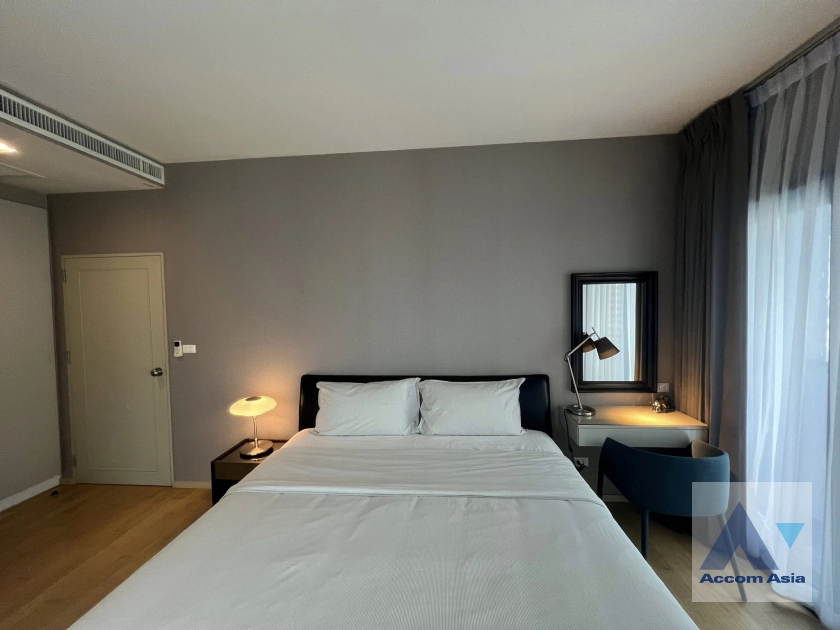 8  2 br Condominium For Rent in Sukhumvit ,Bangkok BTS Ekkamai at Noble Reveal 13001106