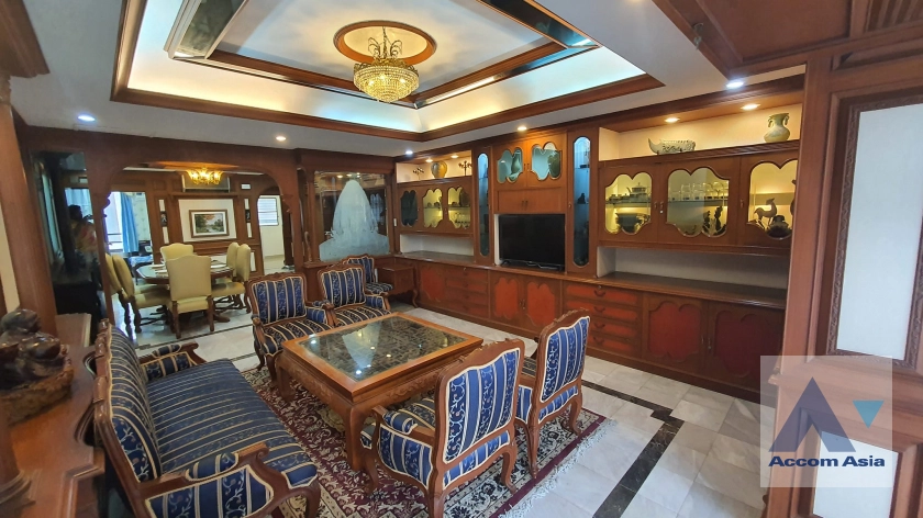 unitFully Furnished, Pet friendly | Elegant condo with luxurious classic interiors at Asoke Tower (13001119)