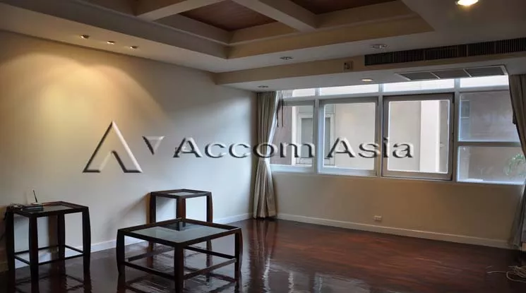 unit 3 Bedrooms  Apartment For Rent in Ploenchit, Bangkok  near BTS Ploenchit (13001127)