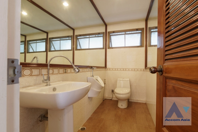 6  4 br House For Rent in Sathorn ,Bangkok BTS Chong Nonsi - MRT Lumphini 13001223