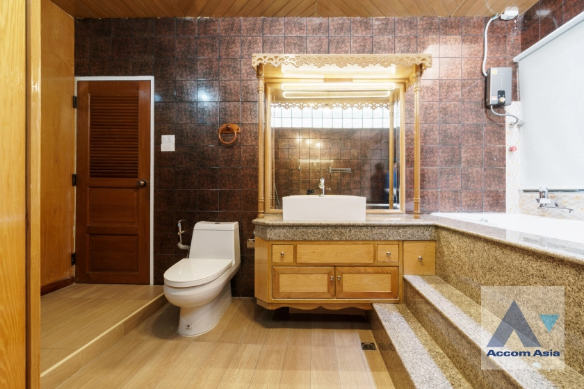 16  4 br House For Rent in Sathorn ,Bangkok BTS Chong Nonsi - MRT Lumphini 13001223